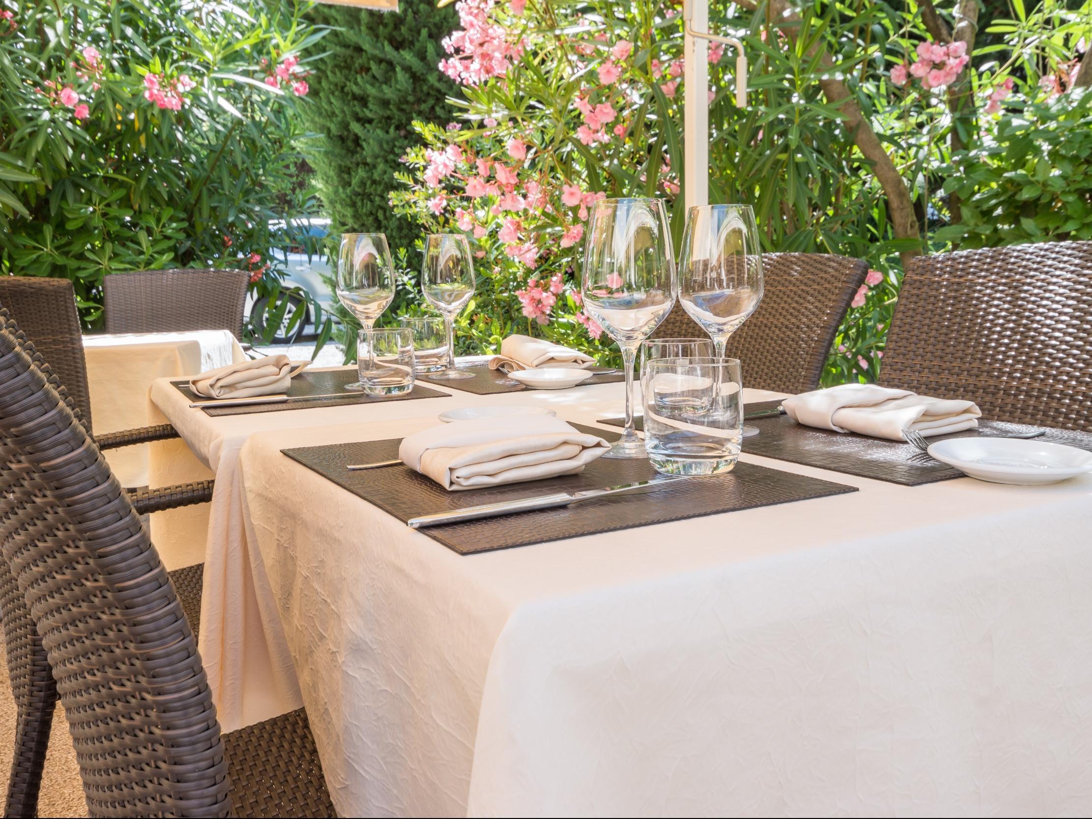 Logis Le Printemps Hotel Restaurant - Montélimar מראה חיצוני תמונה