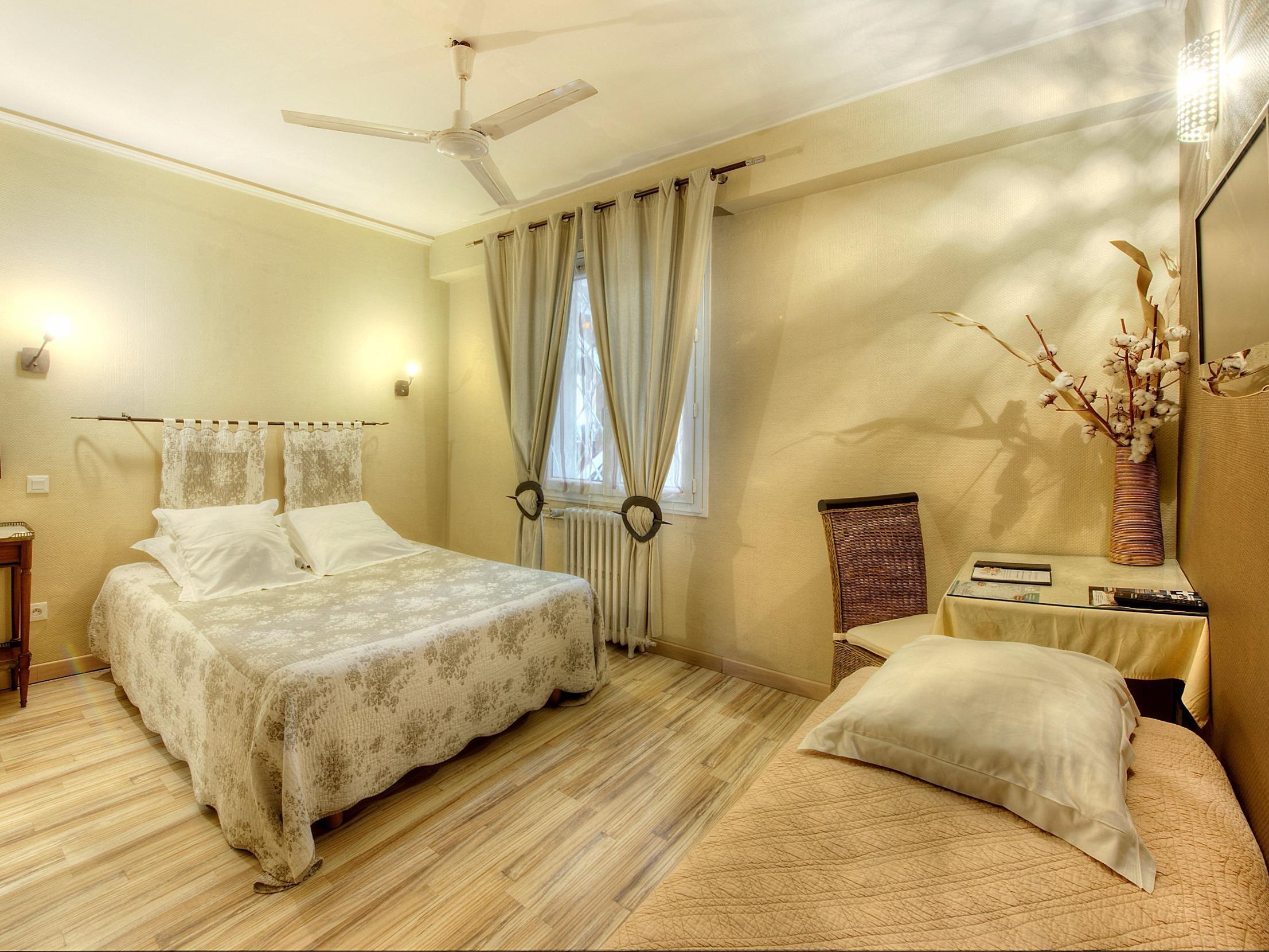 Logis Le Printemps Hotel Restaurant - Montélimar מראה חיצוני תמונה