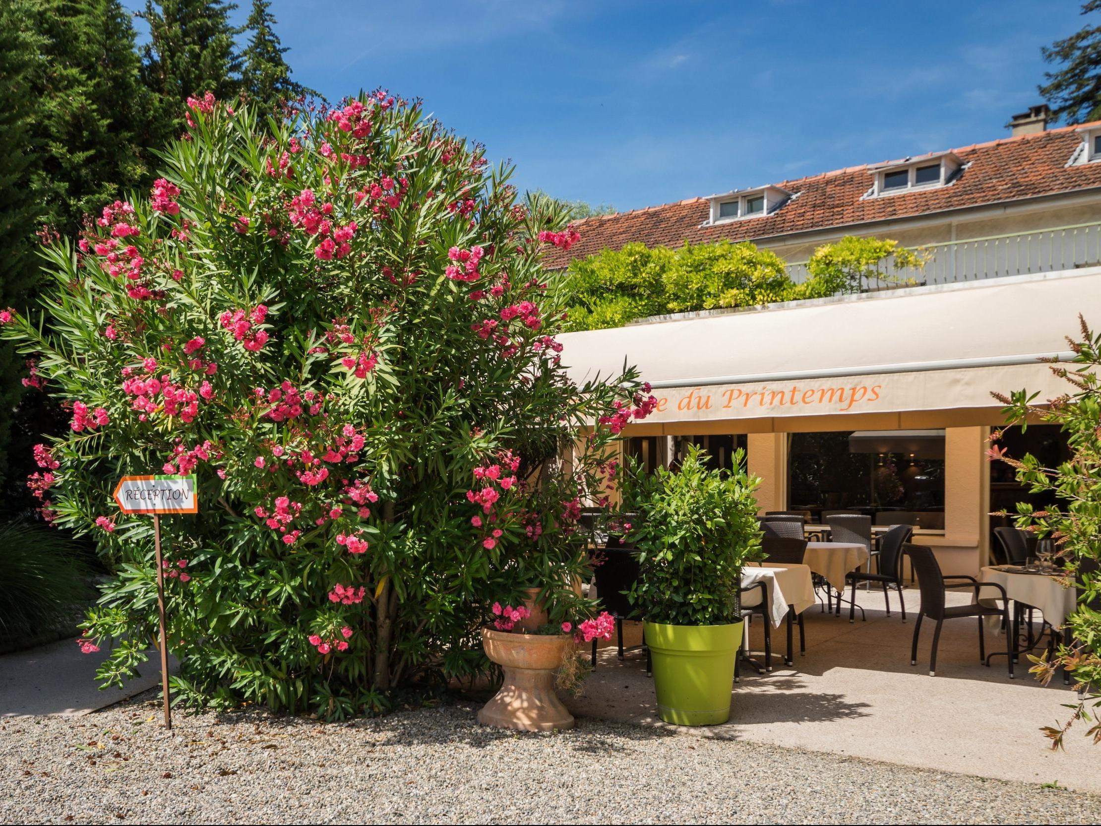 Logis Le Printemps Hotel Restaurant - Montélimar מראה חיצוני תמונה